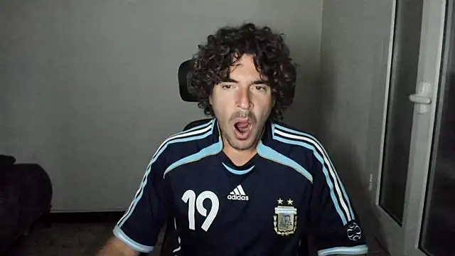 joaquin420 hot online show from May 17, 2026, 3:39 am