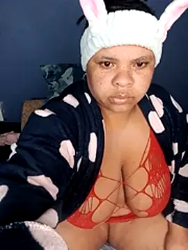 Snapshot of Sweet-Bella17 chatting on July 14, 2026, 3:00 am Sweet-Bella17 online show from July 14, 2026, 3:00 am