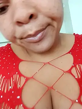 Snapshot of Sweet-Bella17 chatting on July 7, 2026, 7:23 am Sweet-Bella17 online show from July 7, 2026, 7:23 am