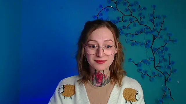 Esmi Winter online show from March 10, 2026, 6:50 am