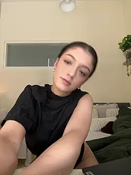 Snapshot of ValeriaVenom chatting on February 15, 2026, 11:42 am ValeriaVenom online show from February 15, 2026, 11:42 am