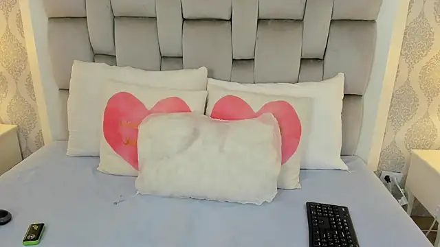 Snapshot of keiira_foxxx chatting on February 26, 2026, 11:32 am keiira foxxx online show from February 26, 2026, 11:32 am