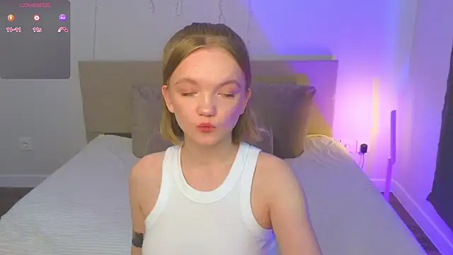 StellaBunny online show from April 5, 2026, 11:06 am