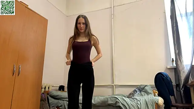 VickieKush online show from April 2, 2026, 2:13 pm