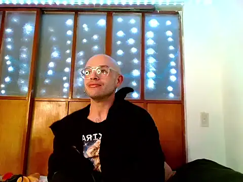 DanniHotBoy02 online show from February 11, 2026, 3:06 am