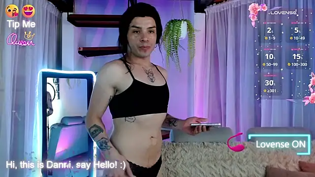 DanniHotBoy02 online show from June 3, 2026, 5:06 pm