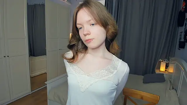 Snapshot of LavenderMitten chatting on March 16, 2026, 5:15 am LavenderMitten online show from March 16, 2026, 5:15 am