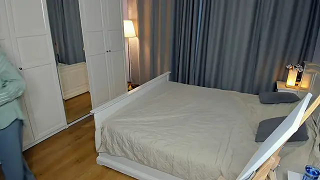 LavenderMitten online show from February 26, 2026, 5:18 am