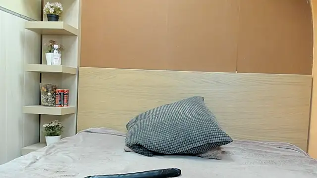 PinkyTwerkyX online show from February 23, 2026, 5:52 am