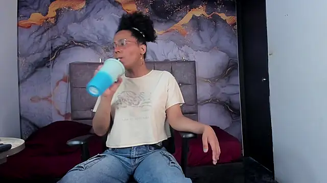 Snapshot of CataleyaMoon_ chatting on February 11, 2026, 7:14 pm CataleyaMoon online show from February 11, 2026, 7:14 pm