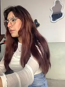 VelariaSoft online show from April 16, 2026, 1:34 pm