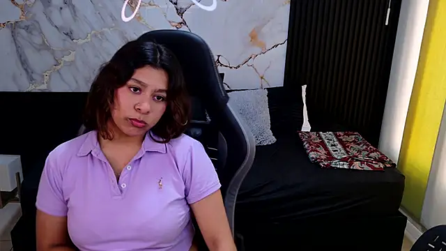 Sophie19   online show from February 10, 2026, 1:32 pm