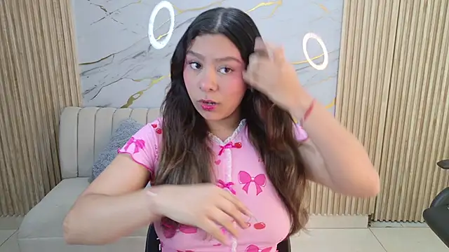 Sophie19   online show from April 14, 2026, 12:10 pm