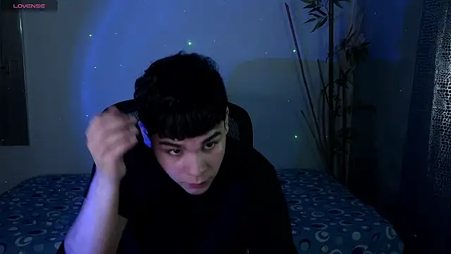 eithan jonnes online show from February 24, 2026, 9:59 pm