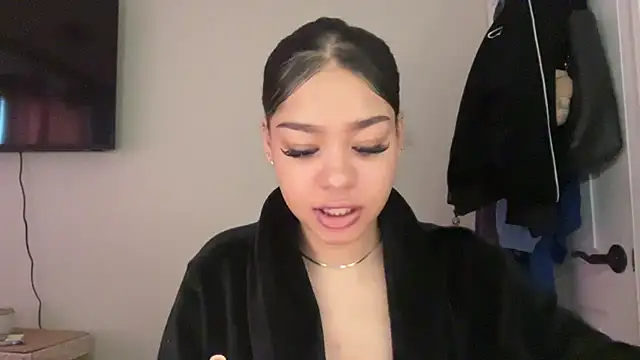 lizabbyyy online show from May 25, 2026, 8:07 pm