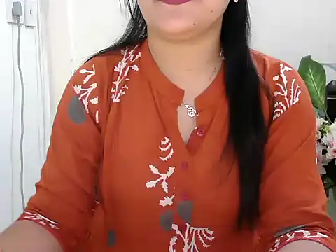 Snapshot of _chitranshi chatting on June 16, 2026, 5:07 am chitranshi online show from June 16, 2026, 5:07 am