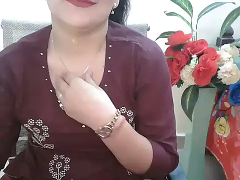 Snapshot of _chitranshi chatting on June 4, 2026, 6:18 am chitranshi online show from June 4, 2026, 6:18 am