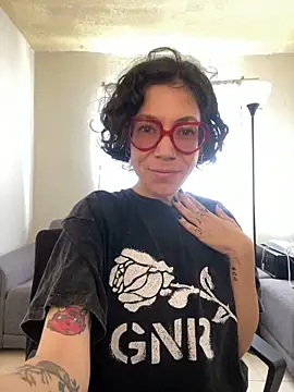 JeanneDuval8888 online show from April 6, 2026, 10:55 pm