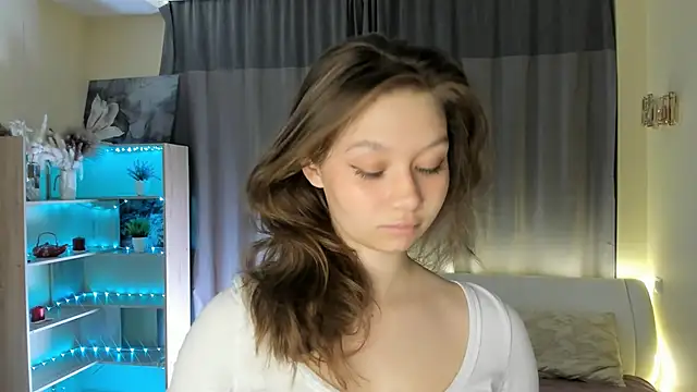 HolliBillig online show from April 12, 2026, 7:06 pm