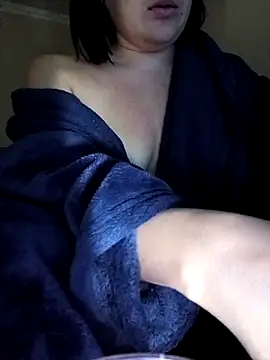 Snapshot of HornyCumBitch chatting on February 14, 2026, 3:29 am HornyCumBitch online show from February 14, 2026, 3:29 am