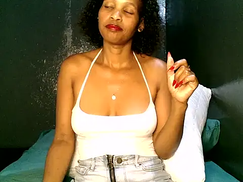 Snapshot of Mabelle_Eveline chatting on February 28, 2026, 5:12 pm Mabelle Eveline online show from February 28, 2026, 5:12 pm