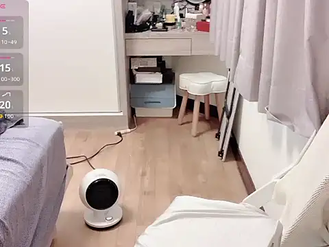 tw yaya520 online show from February 17, 2026, 3:59 am