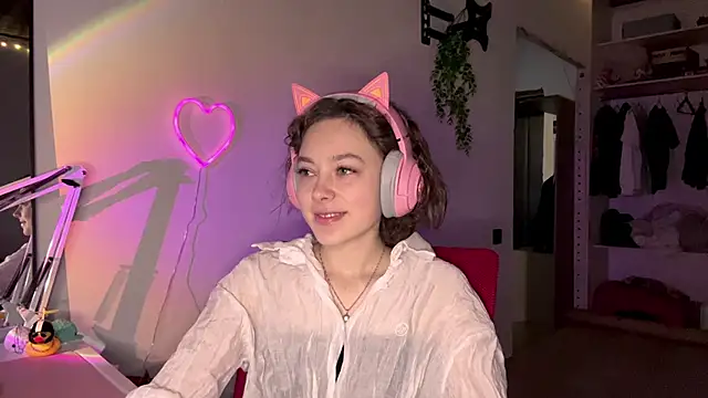 SlunkRear online show from February 17, 2026, 10:07 pm