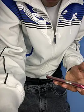 Snapshot of mondacuo3000 chatting on February 28, 2026, 11:43 am mondacuo3000 online show from February 28, 2026, 11:43 am