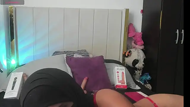 Snapshot of zahra_zaid chatting on February 11, 2026, 8:52 pm zahra zaid online show from February 11, 2026, 8:52 pm