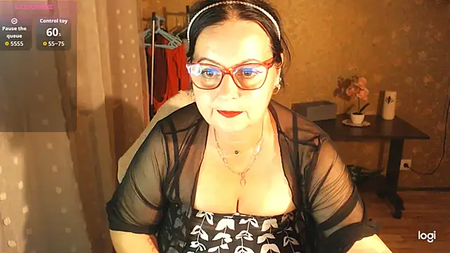 Snapshot of exiMIlf chatting on July 9, 2026, 6:18 pm exiMIlf online show from July 9, 2026, 6:18 pm