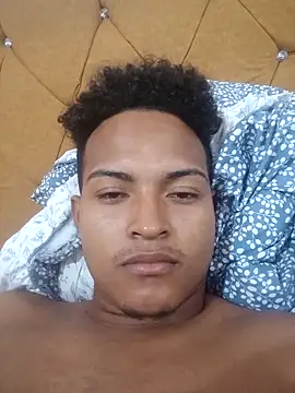 Noahlang 01 online show from February 16, 2026, 1:43 pm