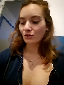 sweetsophie69 online show from March 25, 2026, 6:51 pm