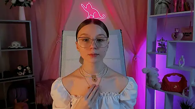 Snapshot of ElliFrankenweenie chatting on February 24, 2026, 6:36 am ElliFrankenweenie online show from February 24, 2026, 6:36 am