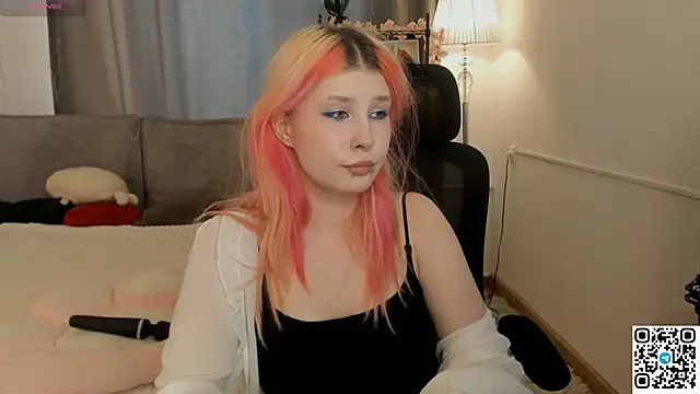 WarmAtEdges online show from March 23, 2026, 2:28 pm