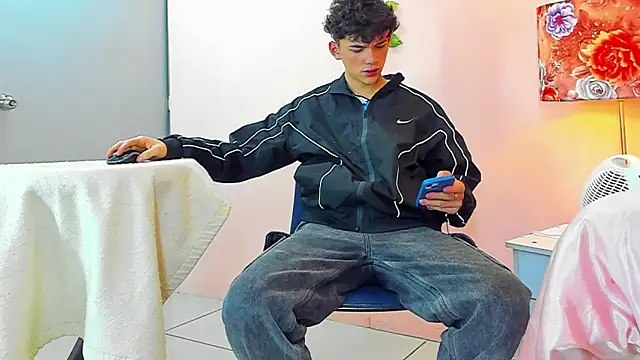 Snapshot of Philippsx chatting on February 18, 2026, 11:34 pm Philippsx online show from February 18, 2026, 11:34 pm