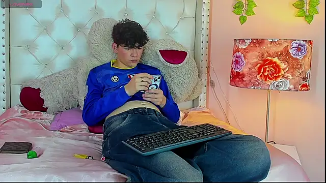 Philippsx online show from March 11, 2026, 5:23 am