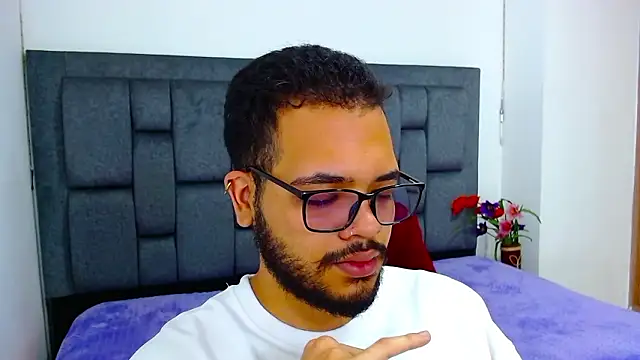 Snapshot of J_black_ chatting on March 2, 2026, 9:22 pm J black online show from March 2, 2026, 9:22 pm