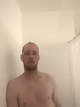 Snapshot of banans78 chatting on February 14, 2026, 1:44 pm banans78 online show from February 14, 2026, 1:44 pm