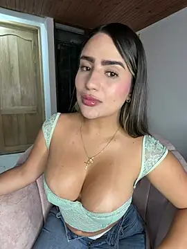 Miilana  online show from May 23, 2026, 10:20 pm