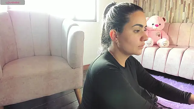 Snapshot of Miilana_ chatting on March 14, 2026, 6:36 pm Miilana online show from March 14, 2026, 6:36 pm