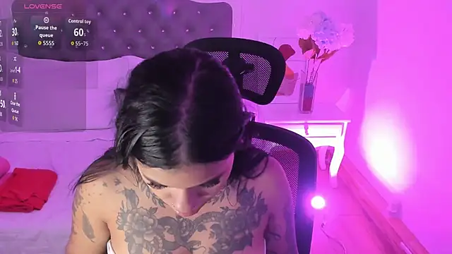 Aisha Haddad online show from February 19, 2026, 2:25 pm