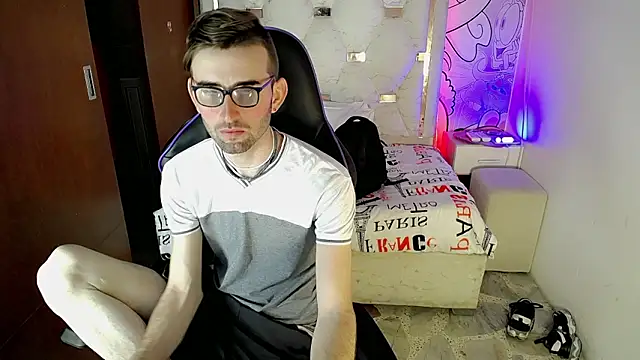 Top and bottom online show from March 14, 2026, 8:37 pm