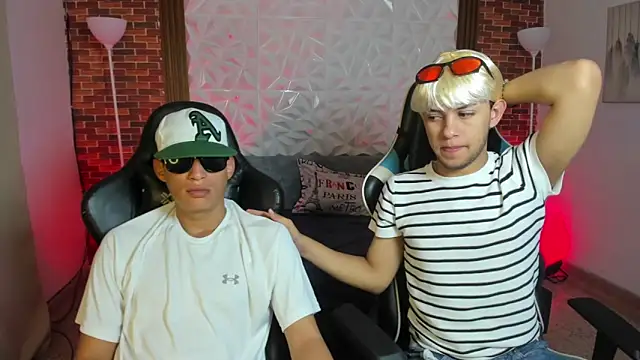 Snapshot of Top_and_bottom chatting on February 12, 2026, 1:11 pm Top and bottom online show from February 12, 2026, 1:11 pm