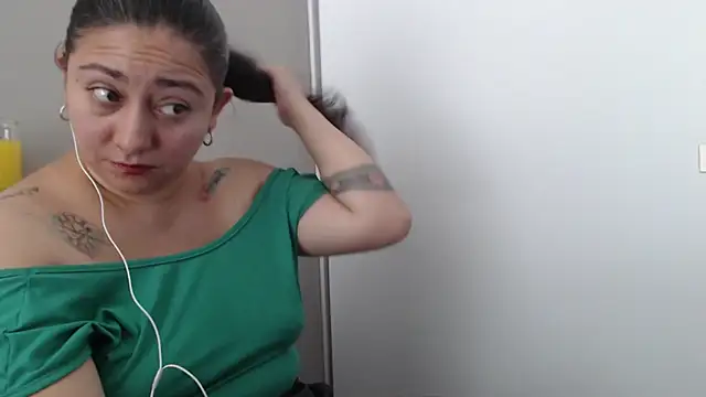 fransheska 1 online show from February 23, 2026, 12:50 pm