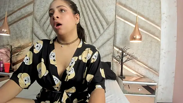 CloheBell online show from March 4, 2026, 12:46 pm