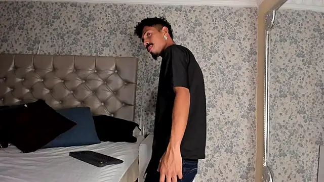 NoaahTylor online show from March 7, 2026, 7:30 pm