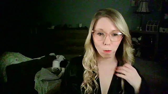 Snapshot of NikkiB653466 chatting on February 19, 2026, 12:07 am NikkiB653466 online show from February 19, 2026, 12:07 am