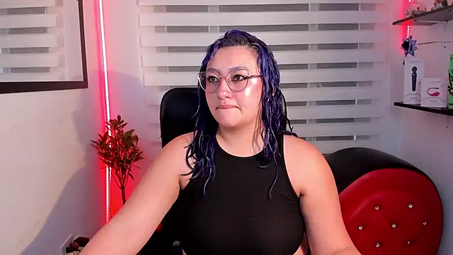 Emily Jonesh online show from June 1, 2026, 1:00 pm