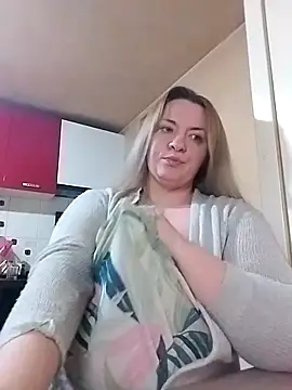 HotStepmommy4 online show from February 19, 2026, 10:51 pm