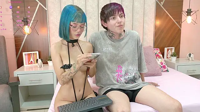 Snapshot of Sateh_and_Hikary chatting on February 14, 2026, 1:55 pm Sateh and Hikary online show from February 14, 2026, 1:55 pm